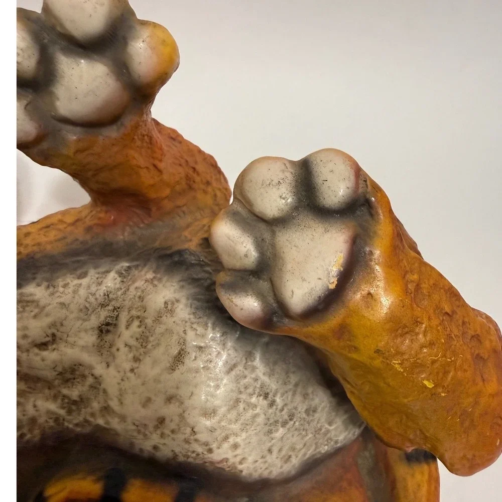 Vintage Large Resin Tiger Figurine – Retro Jungle Cat Décor - not a toy